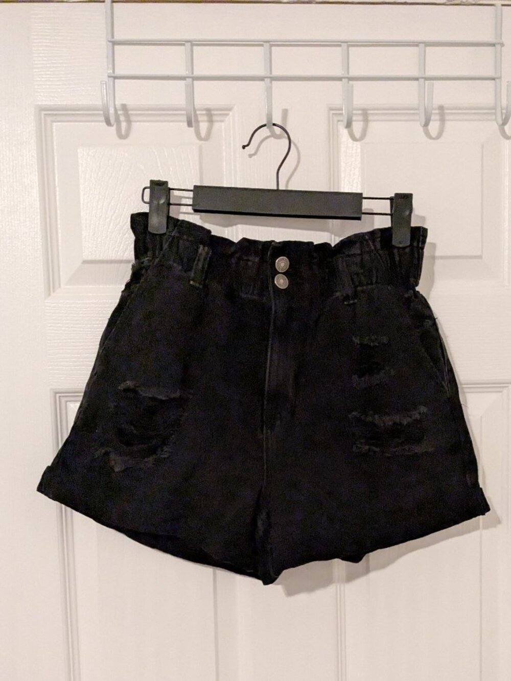 Forever 21 distressed HW distressed paper bag shorts size medium